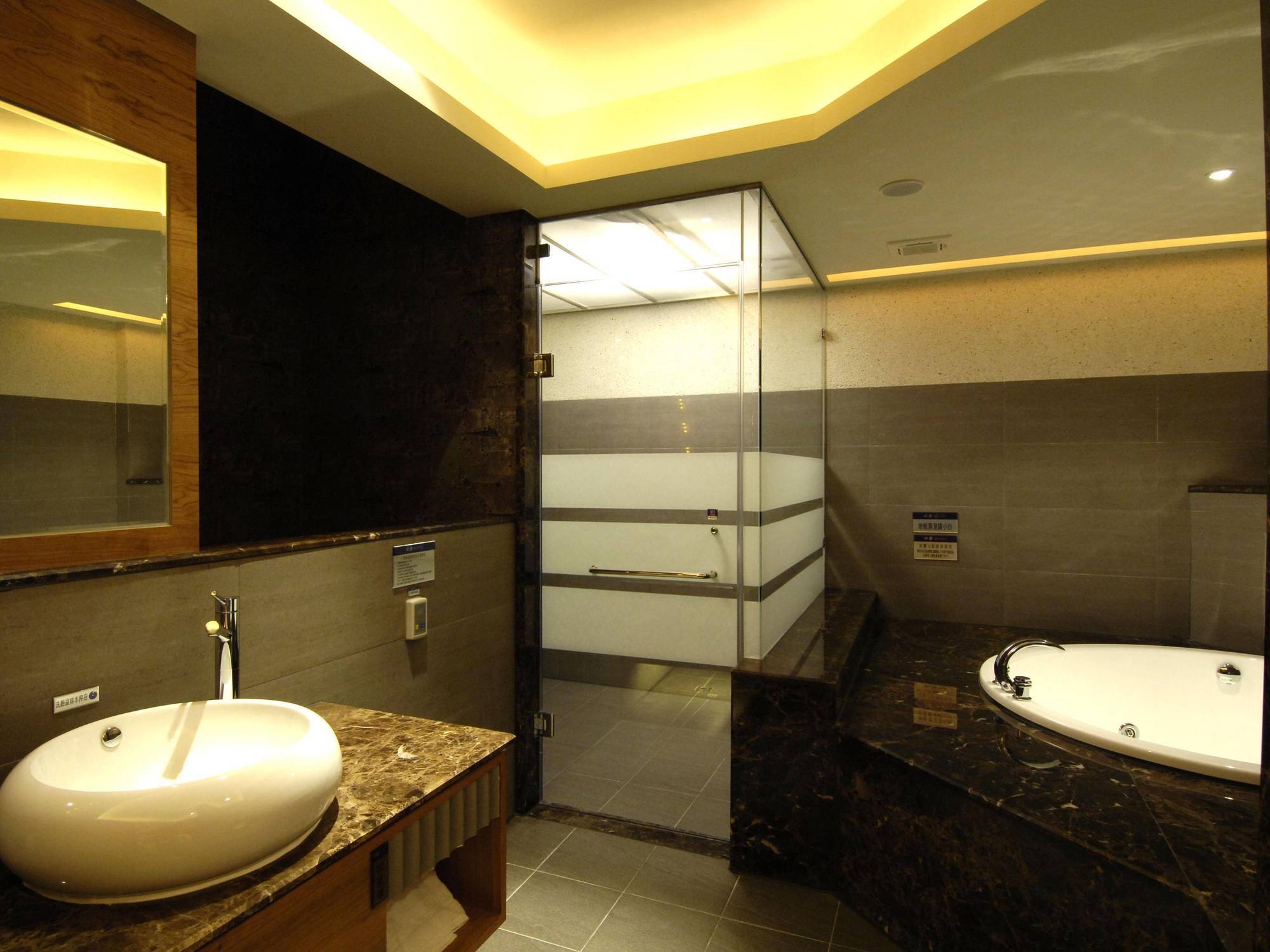 Ouge Motel Kaohsiung Exterior photo